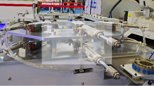 高交会的亮点：直线香蕉视频APP下载助力建筑机器人