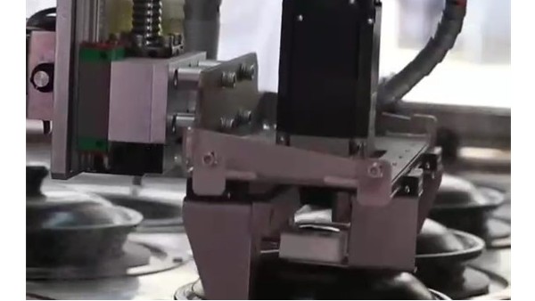 上银香蕉视频APP下载随碧桂园的煲仔饭机器人现身武汉防疫一线